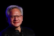 问卦求签英伟达黄仁勋：编程人工智能如今就像训练一个人